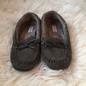 Airwalk Gray Moccasins